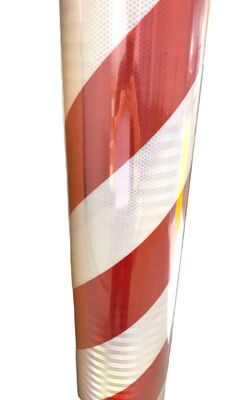 Hoge zichtbaarheid Verkeersveiligheid Reflectieve film zelfklevend Aluminium basis Reflectieve tape voor waarschuwing Post & Guardrail Eind