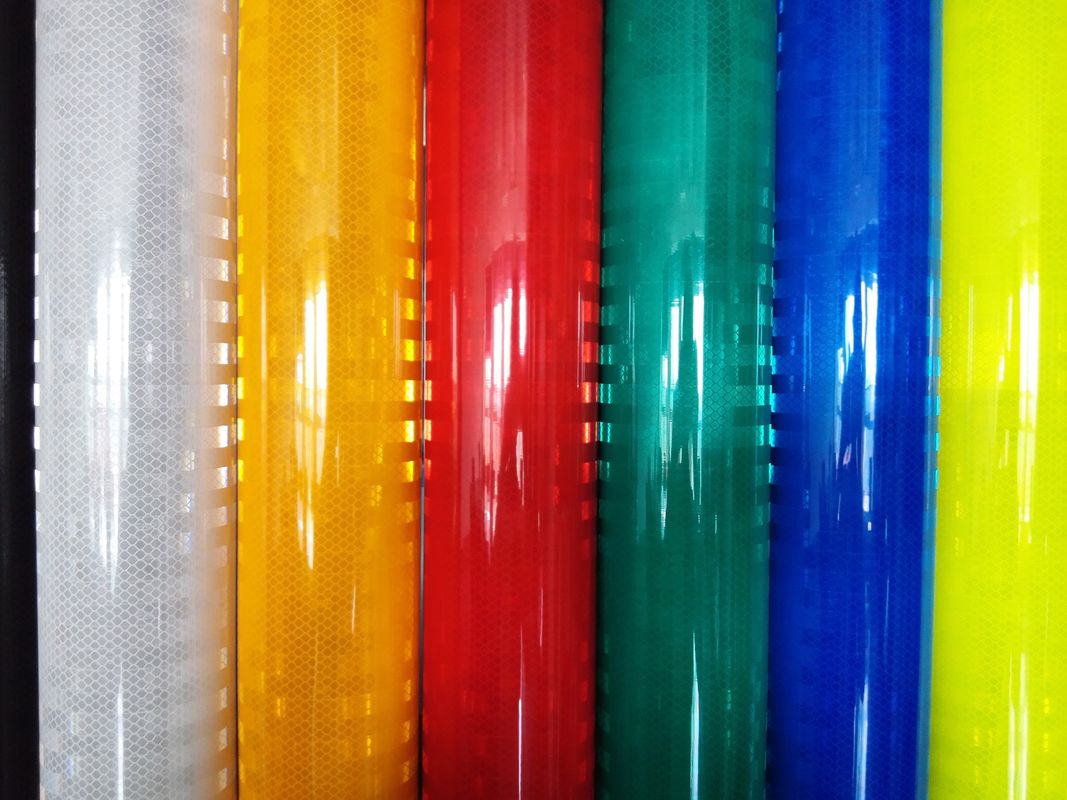 High Visibility Acrylic Engineer Grade Micro Prismatic Reflective Film Vinyl Material EGP Reflective Sheet Voor verkeersborden