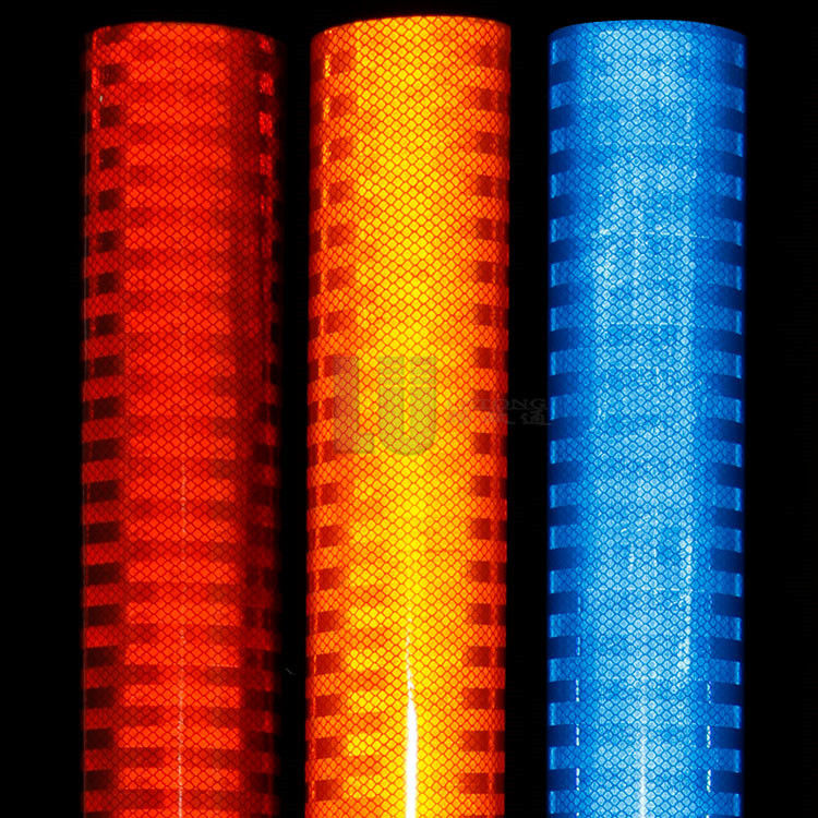 High Visibility Engineer Grade Micro Prismatic Reflective Film Vinyl materiaal EGP Reflective Sheet voor het verkeer