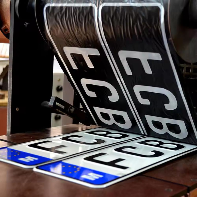 China Manufacturer High Durability Printbare kleur waterdichte reflectieve filmplaat voor auto kentekenplaat