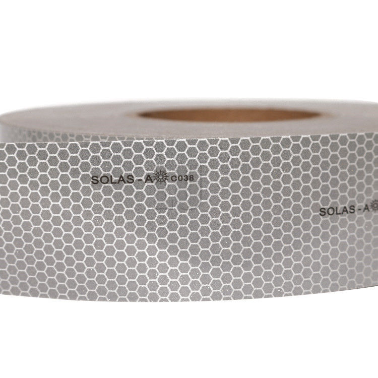 Stoffen voor het naaien van producten op basis van reflectieve banden van marine kwaliteit