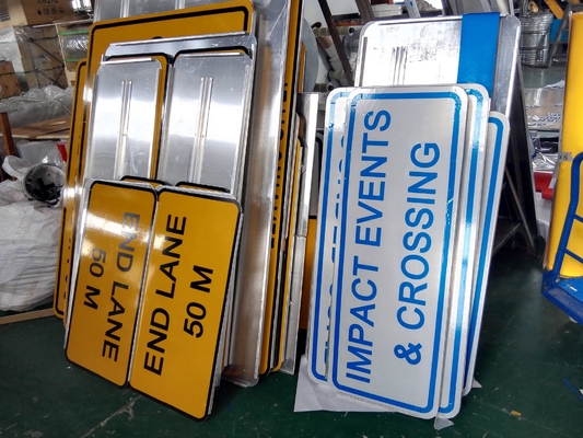 Weerbestendige UV-beschermde aangepaste weg gesloten omloop door het verkeer Reflectieve metalen veiligheidsborden